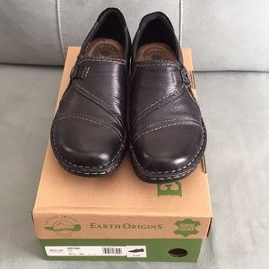 Earth Origins “Elsie” black loafer